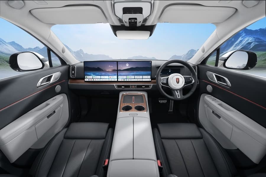 E-HS9 — Executive interior